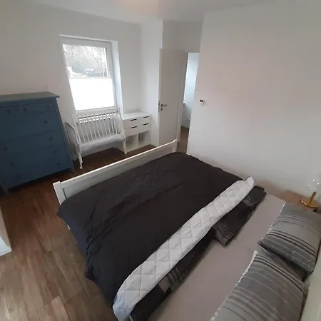 شقة Erdgeschoss 75 M2 Grosser Parkplatz Wlan Terrasse 30 M2 Uebernachtung *