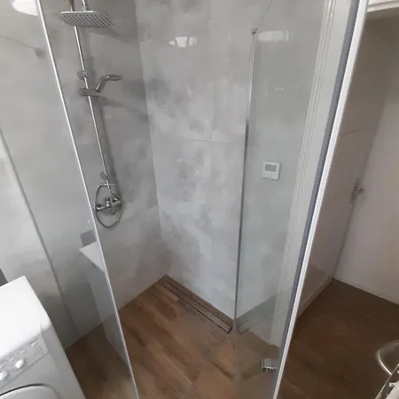 Lejlighed Erdgeschoss 75 M2 Grosser Parkplatz Wlan Terrasse 30 M2 Uebernachtung