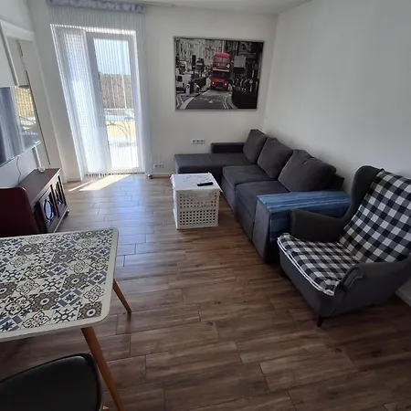 Erdgeschoss 75 M2 Grosser Parkplatz Wlan Terrasse 30 M2 Uebernachtung Lejlighed