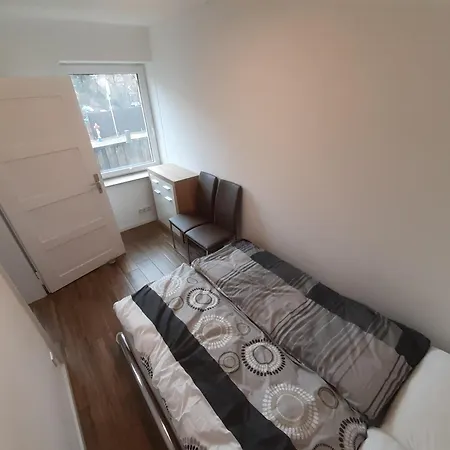 Erdgeschoss 75 M2 Grosser Parkplatz Wlan Terrasse 30 M2 Uebernachtung *