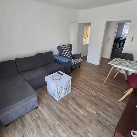 Erdgeschoss 75 M2 Grosser Parkplatz Wlan Terrasse 30 M2 Uebernachtung Talheim (Tuttlingen)